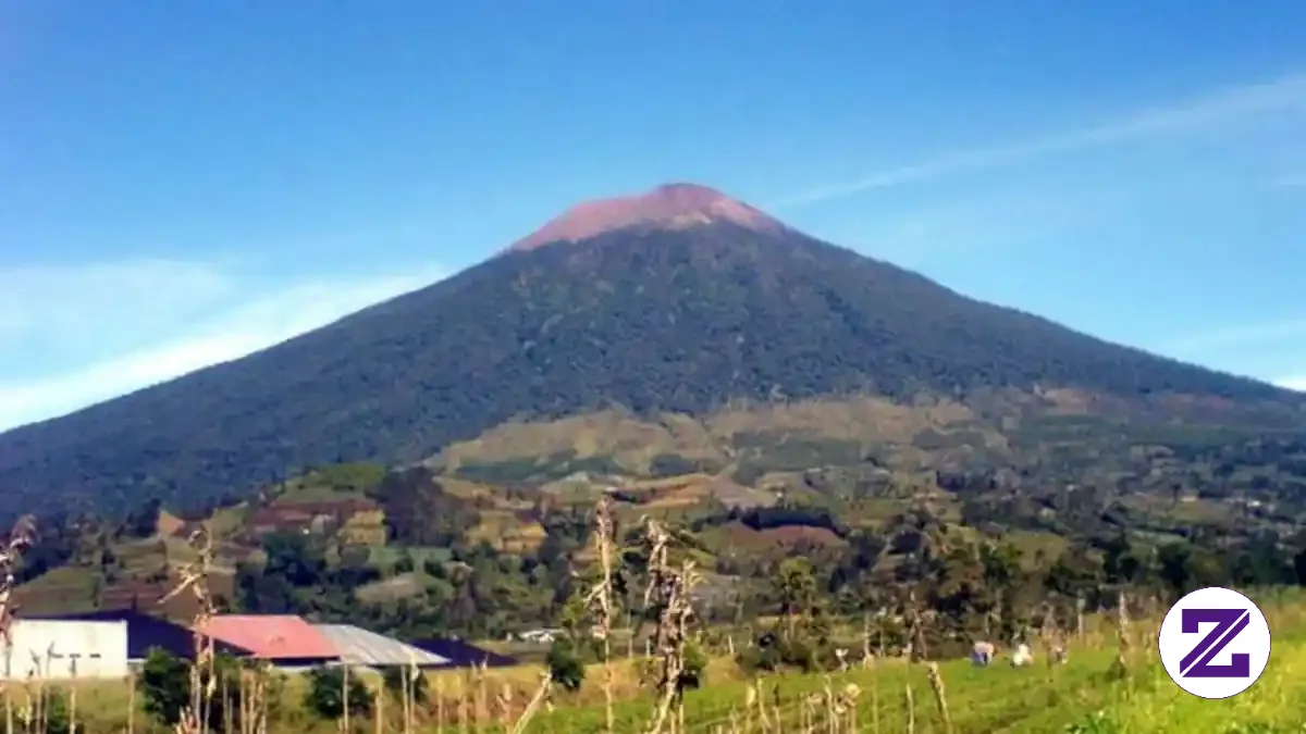 Fakta Gunung Slamet, Atap Tertinggi Kedua di Pulau Jawa yang Penuh Tantangan