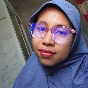 Rosi Yanah