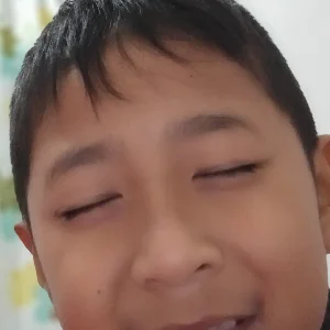 Nia Hadi