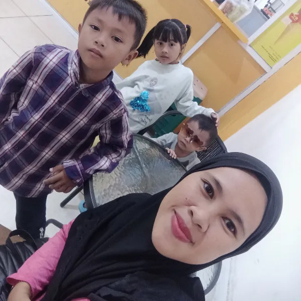 Erni Junita Sari