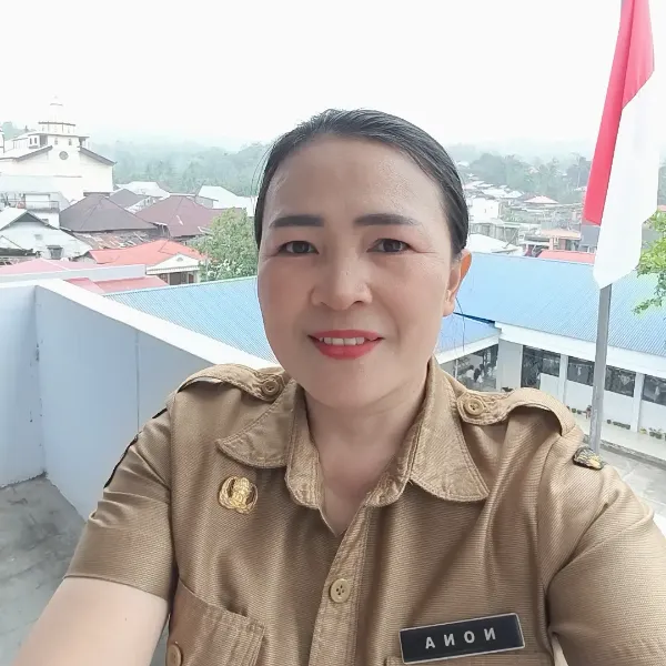 Nona Tiwow