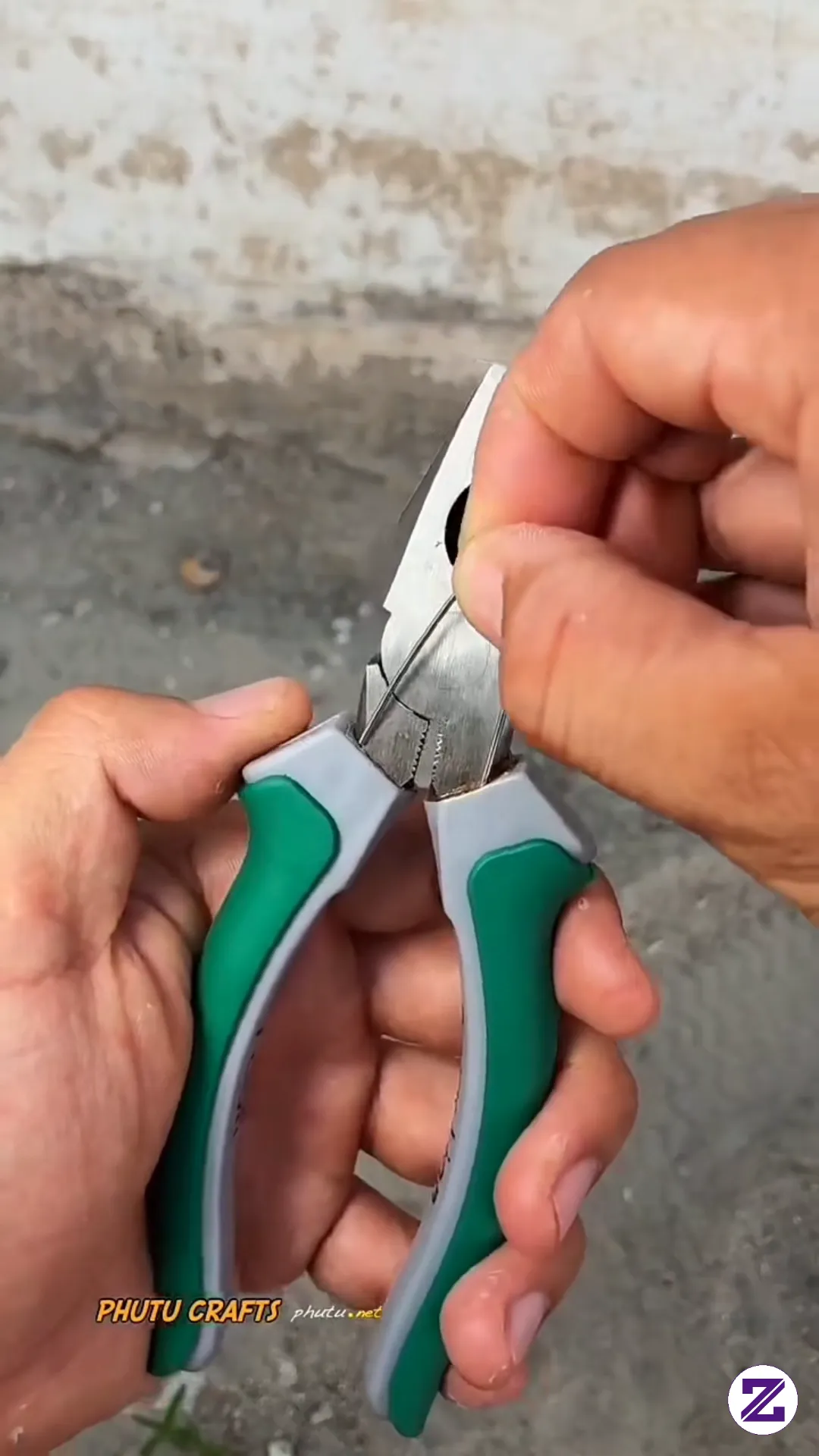 Don't Throw Away Your Safety Pin - This Trick Is Genius