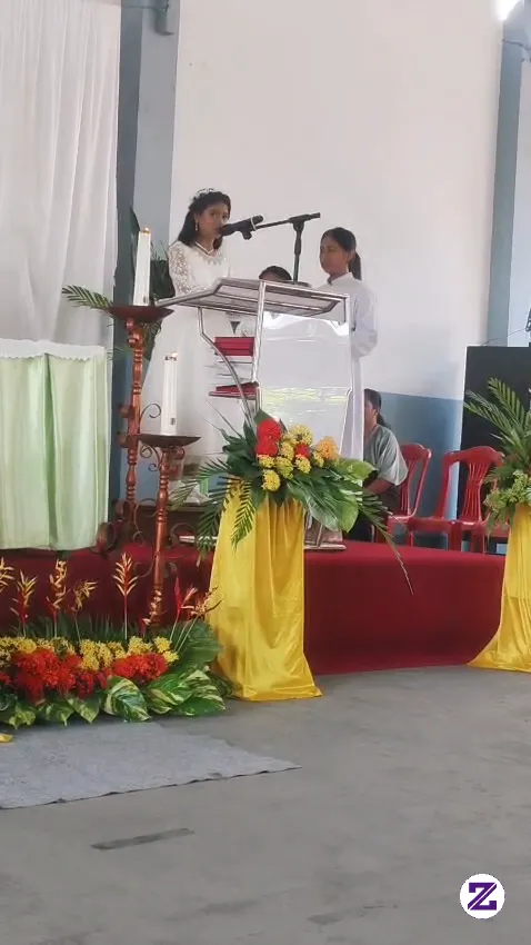 Komuni Pertama Anak Giselda Lori Di Gereja Paroki St. Yosef Freinademedz
