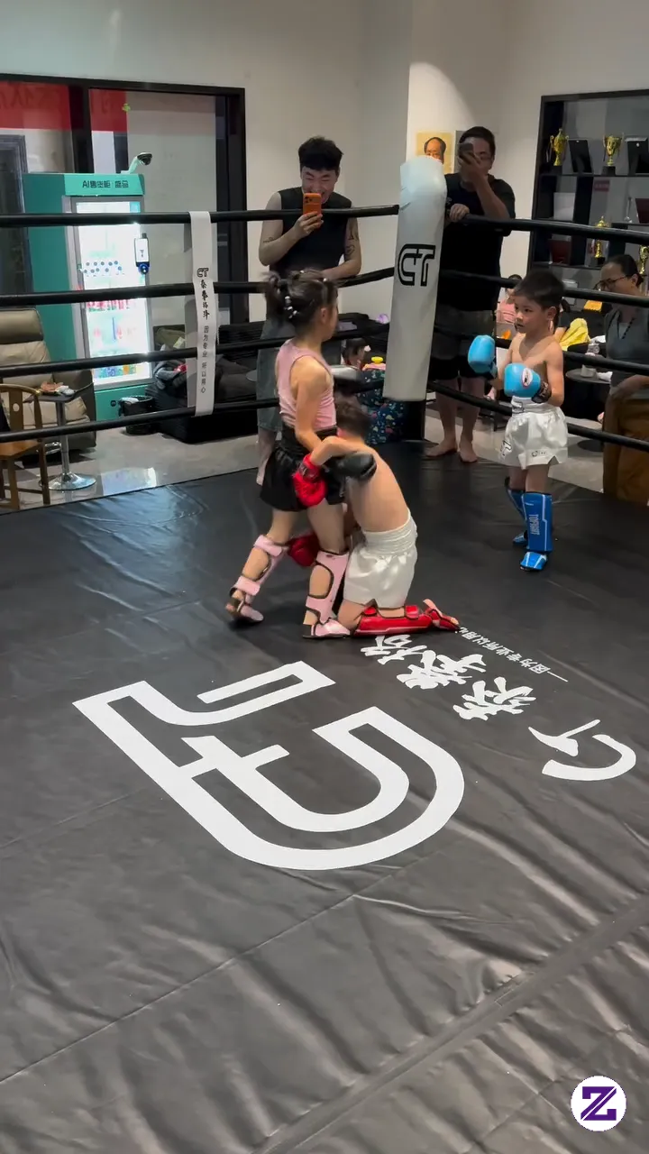 Boy Vs Girl And Fight