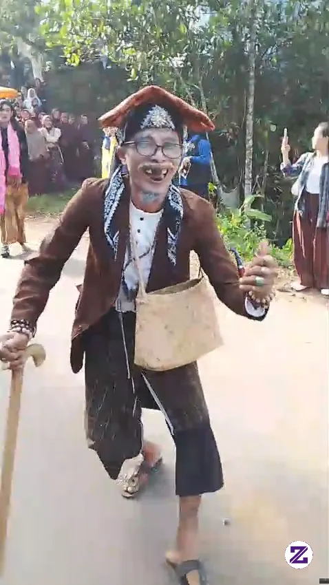 Aki Lengser Kembali Berulah