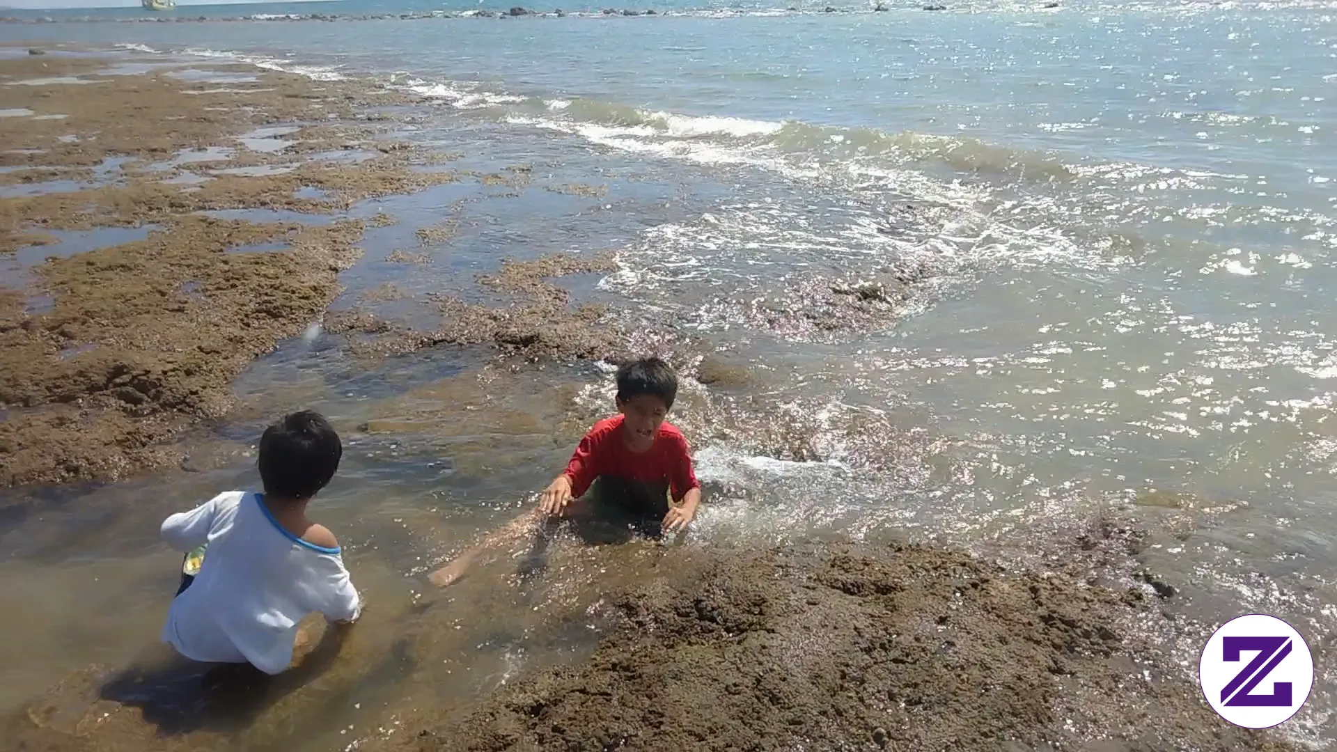 Laut PANTAI PARADISO Oesapa-Kelapa Lima-Kupang-NTT. Sebuah Destinasi Wisata.