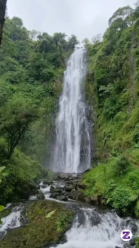 Pemandangan Air Terjun