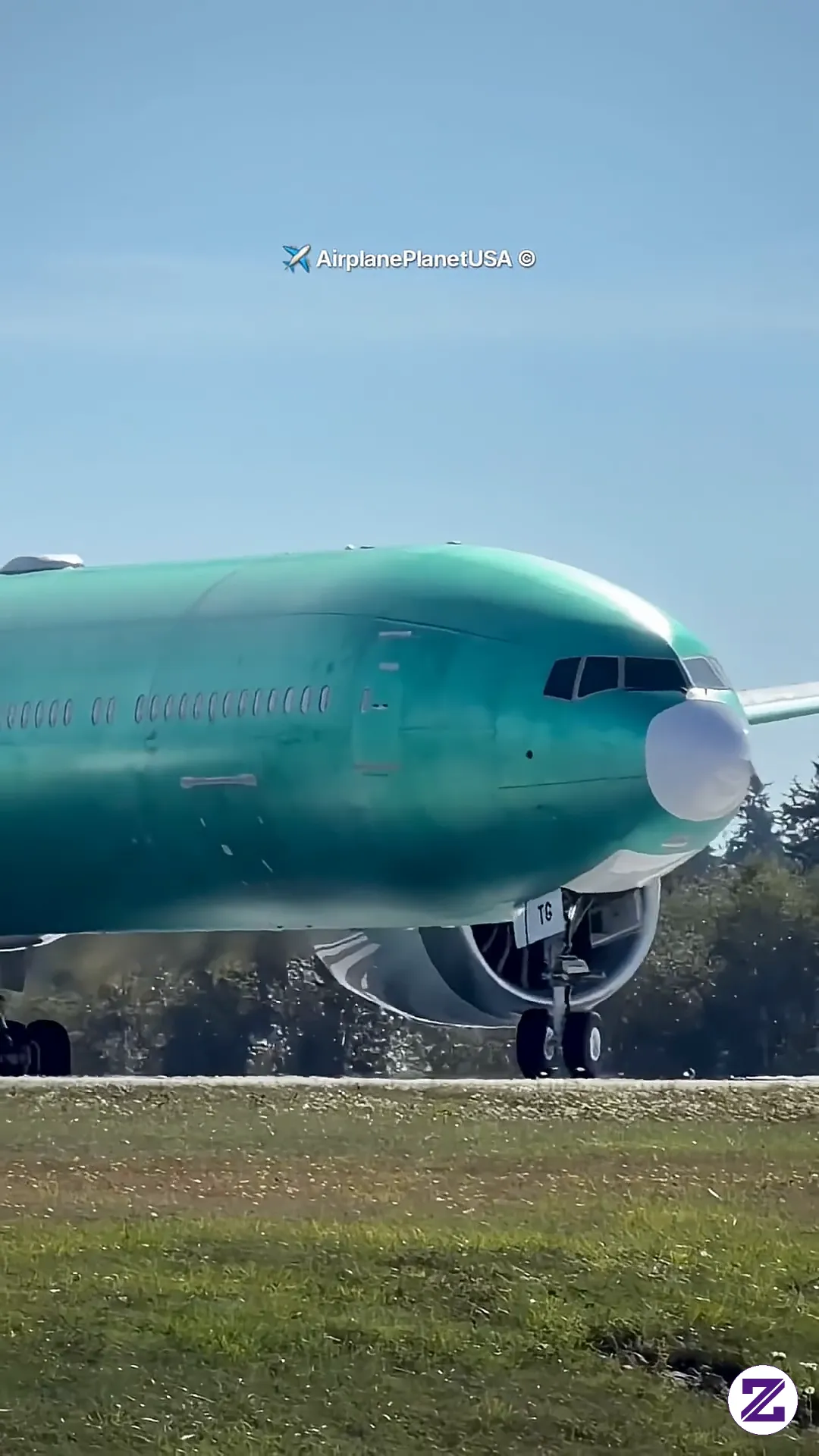 Lufthansa Boeing 777X UP CLOSE! ✈️ Folded Wingtip Taxi At Paine Field | N20080