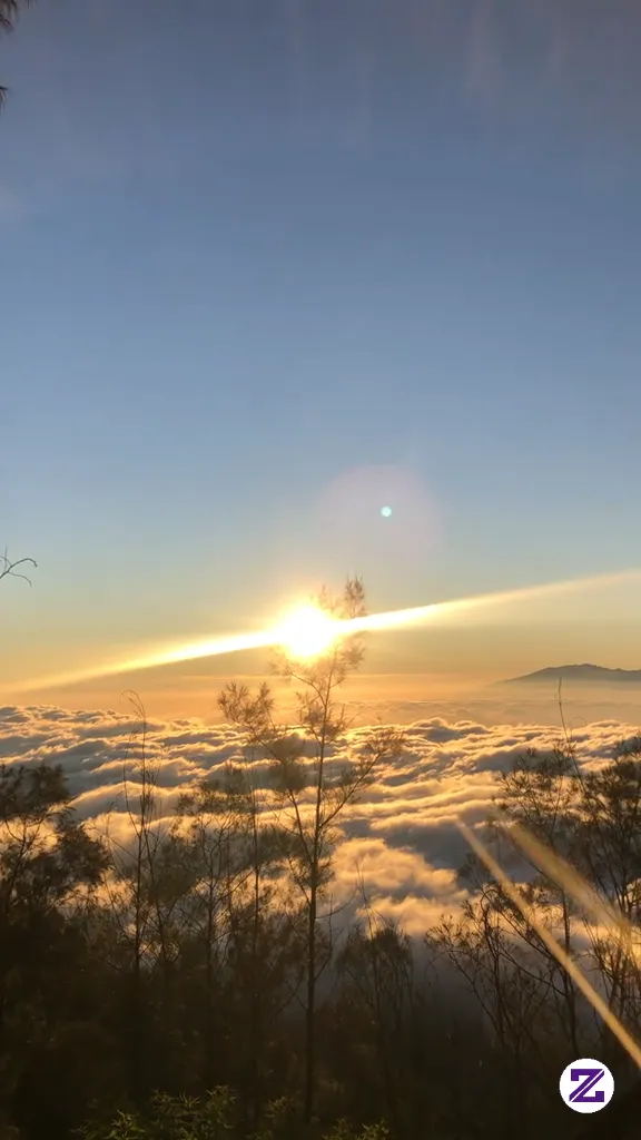 Pagi Yang Indah Dengan Sinar Matahari Yang Indah