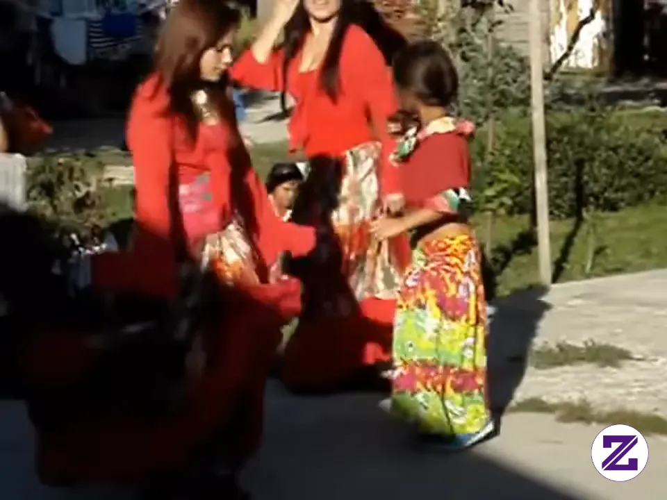 Ciganski Ples V Sloveniji- Gypsy Dance In Slovenia. Jangan Lupa Like & Follow.