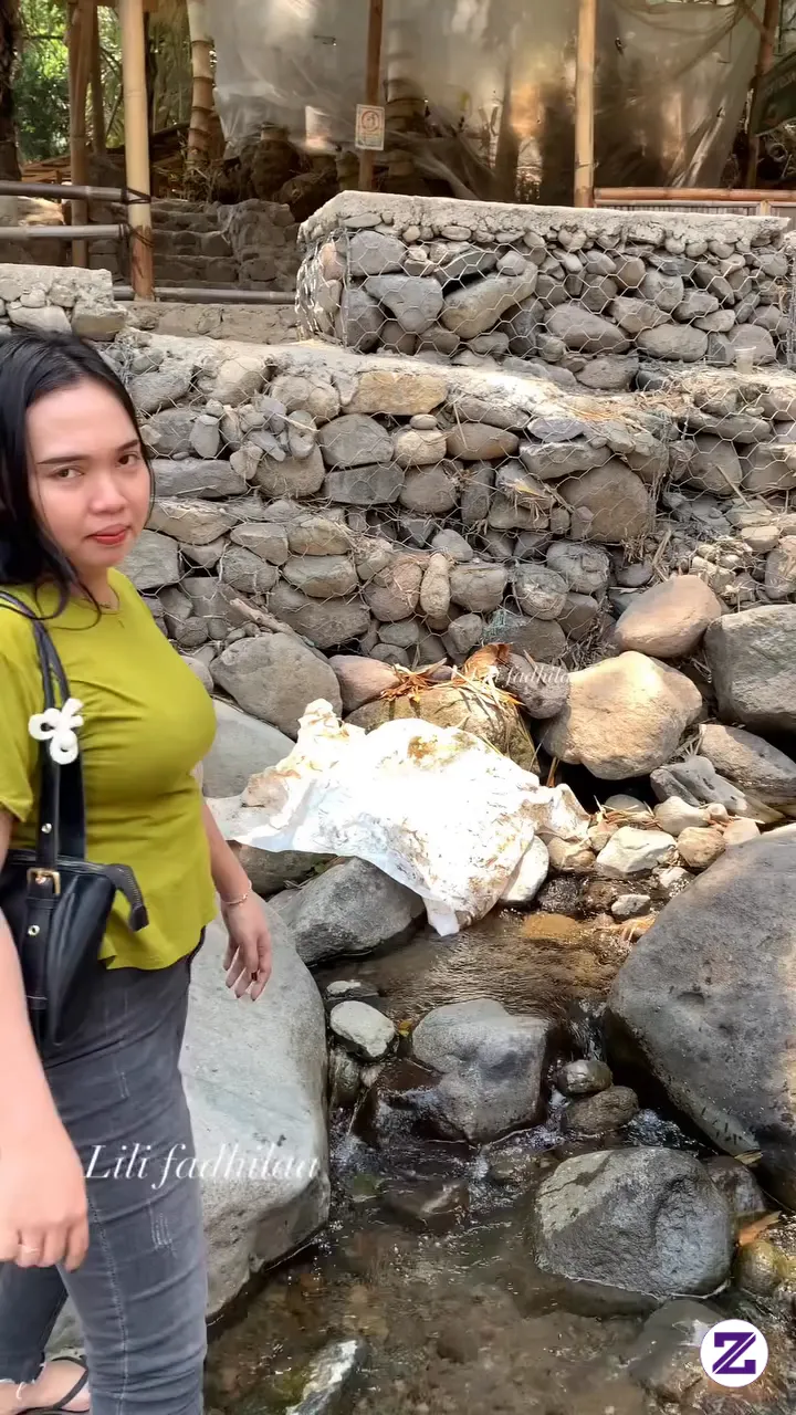 Nyemplung Kali Seger Koyoee