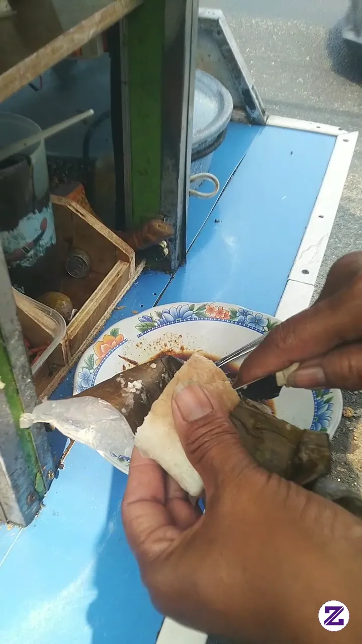Yang Mau Kupang Lontong Merapat