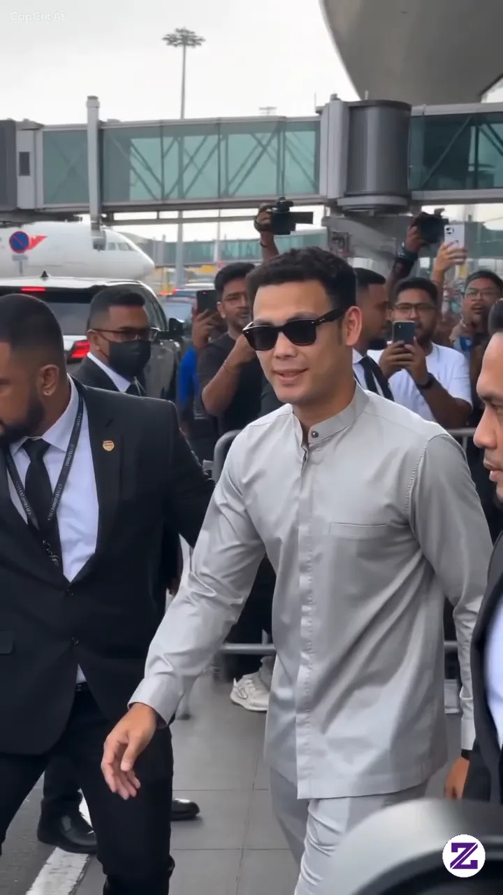 Ada Hal-hal Yang Lebih Indah Ketika Tidak Banyak Diceritakan. Biarkan Sebagian
