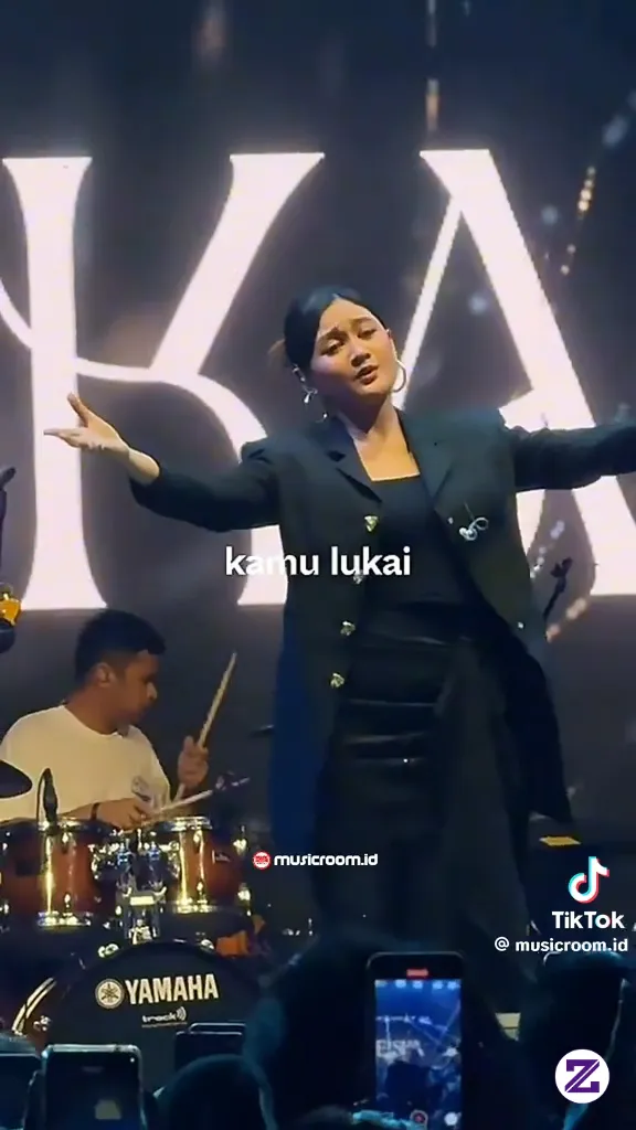 Cobah Kau Fikir Di Mana Adh Cinta Seperti Ini ...🙁