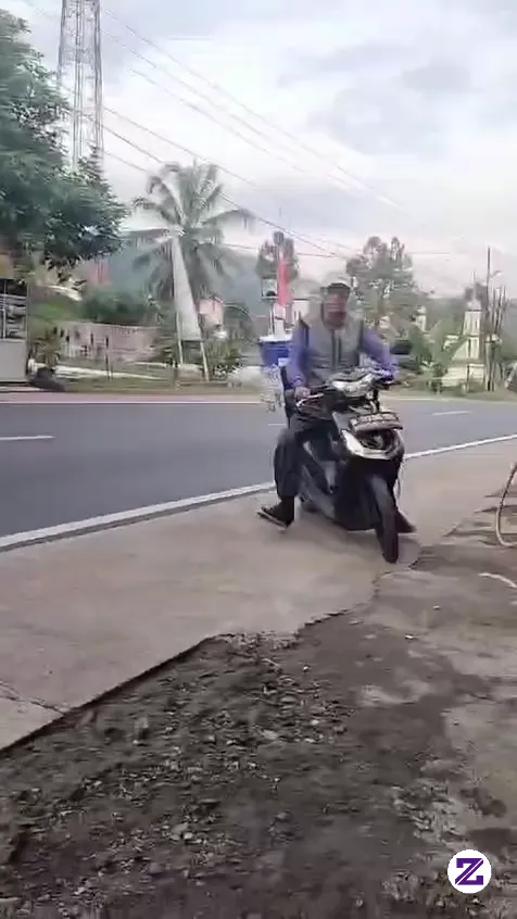Ini Kelakuan Temen Yang Suka Menghibur.dari Tadinya Melamun Jadi Semangt He He