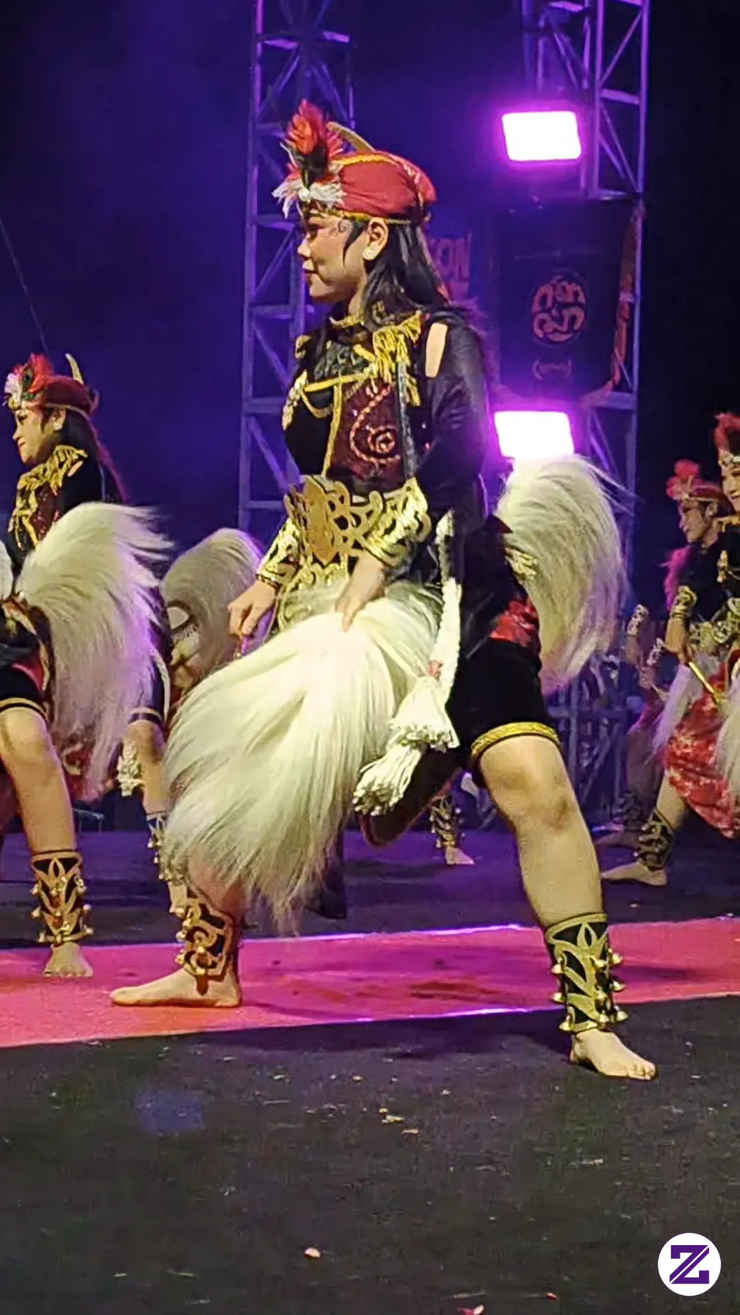 🔥 BIKIN TERPESONA! PESONA PENARI CANTIK KAMARATIH CANDRAMAYA DI ATAS PANGGUNG