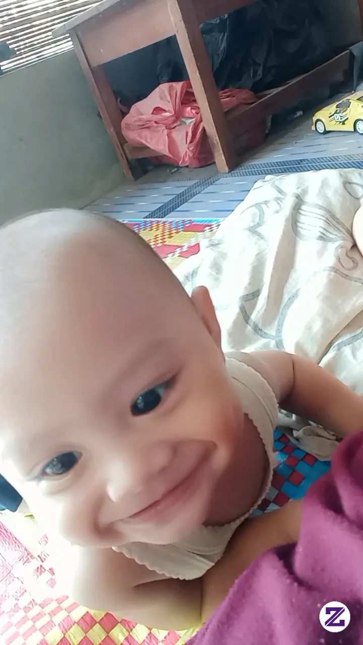 Lagi Seneng Liat Muka Sendiri