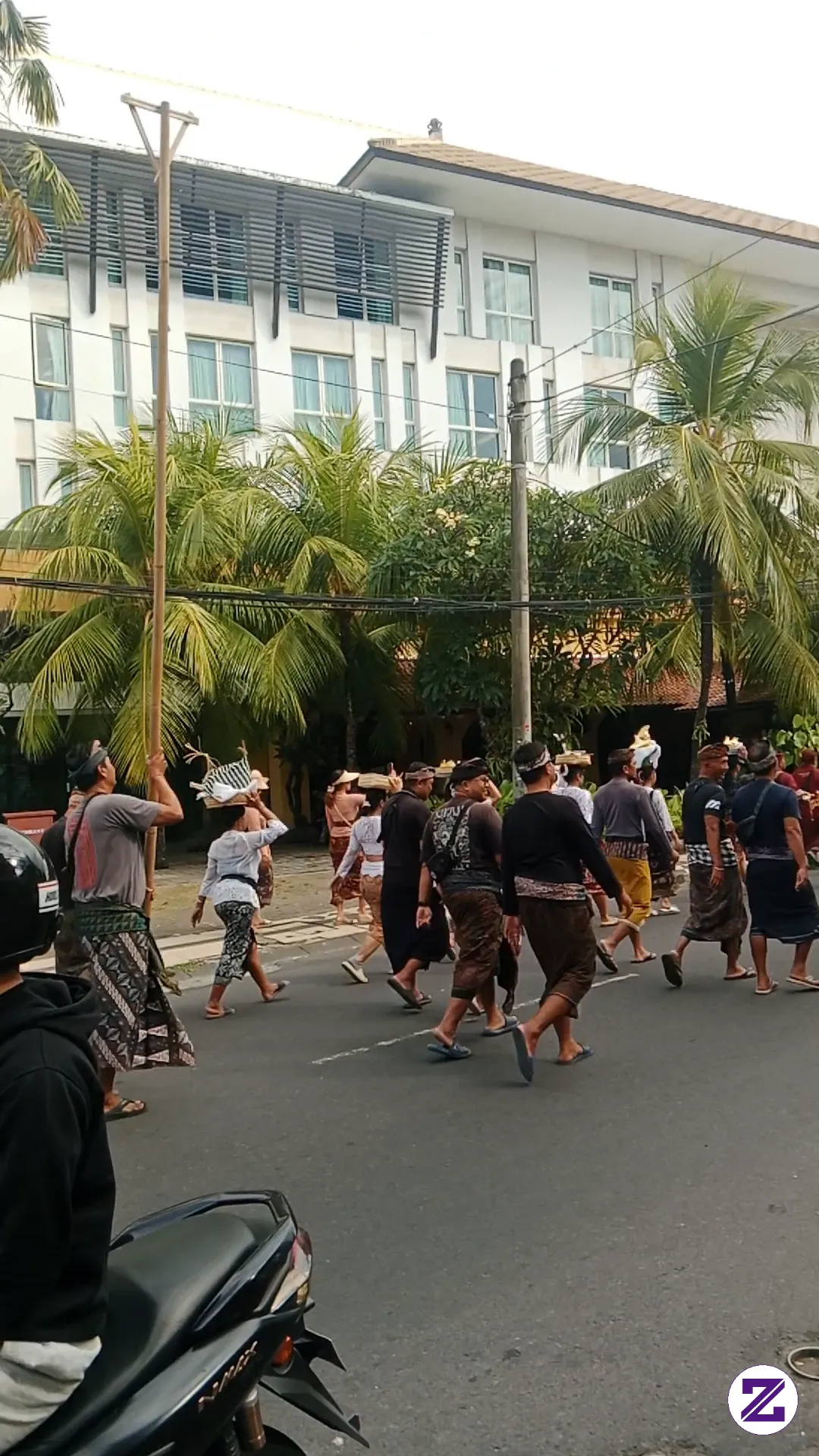 Upacara Ngaben Jln Raya Kuta