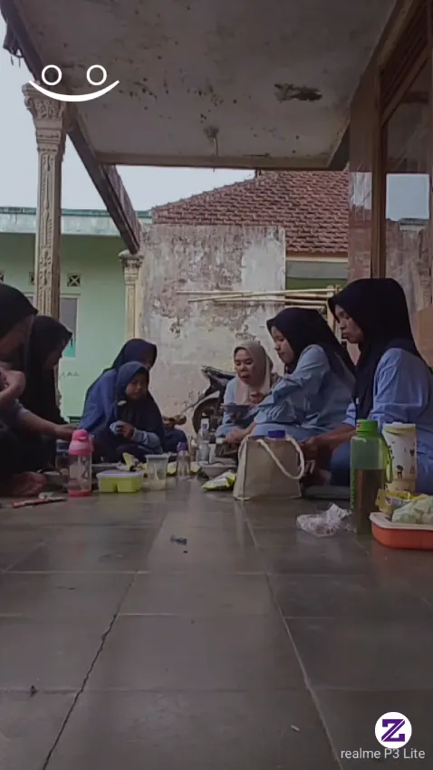 Pov : Ibu Ibu Anter Sekolah Anak,, Bukan Menambah Ilmu Malah Menambah Lemak 😂