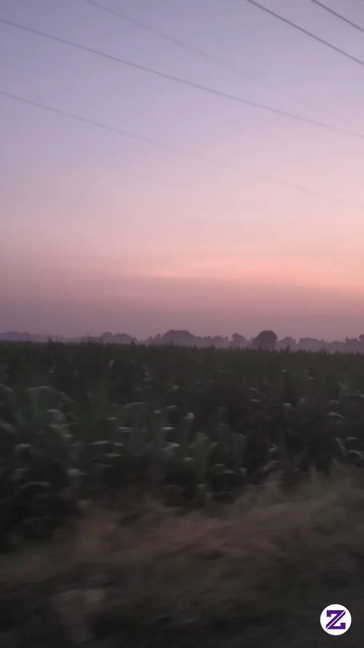 Menikmati Pemandangan 😀