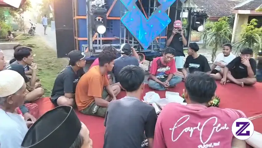 Sebelum Berangkat Kita Among Among Dulu Biar Acaranya Gk Ada Halangan