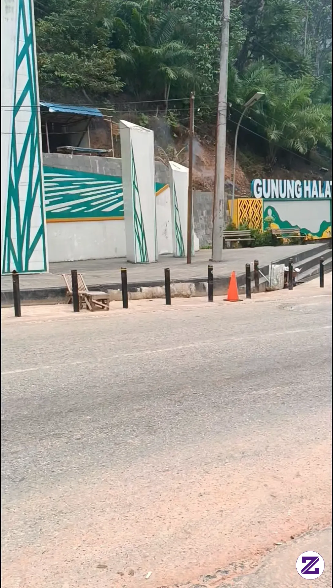 Gerbang Megah Perbatasan Kaltim! Gunung Halat