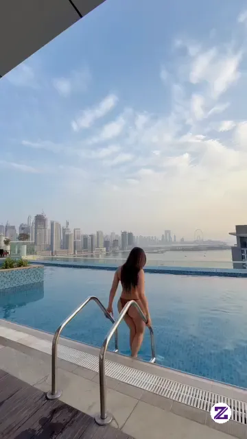 Berenang Bersama Awan Dan Pemandangan