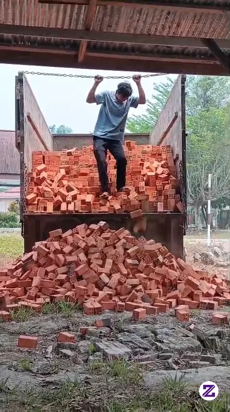 Tukang Bongkar,e Pelit,arep Di Pek Dewe Jare..😄