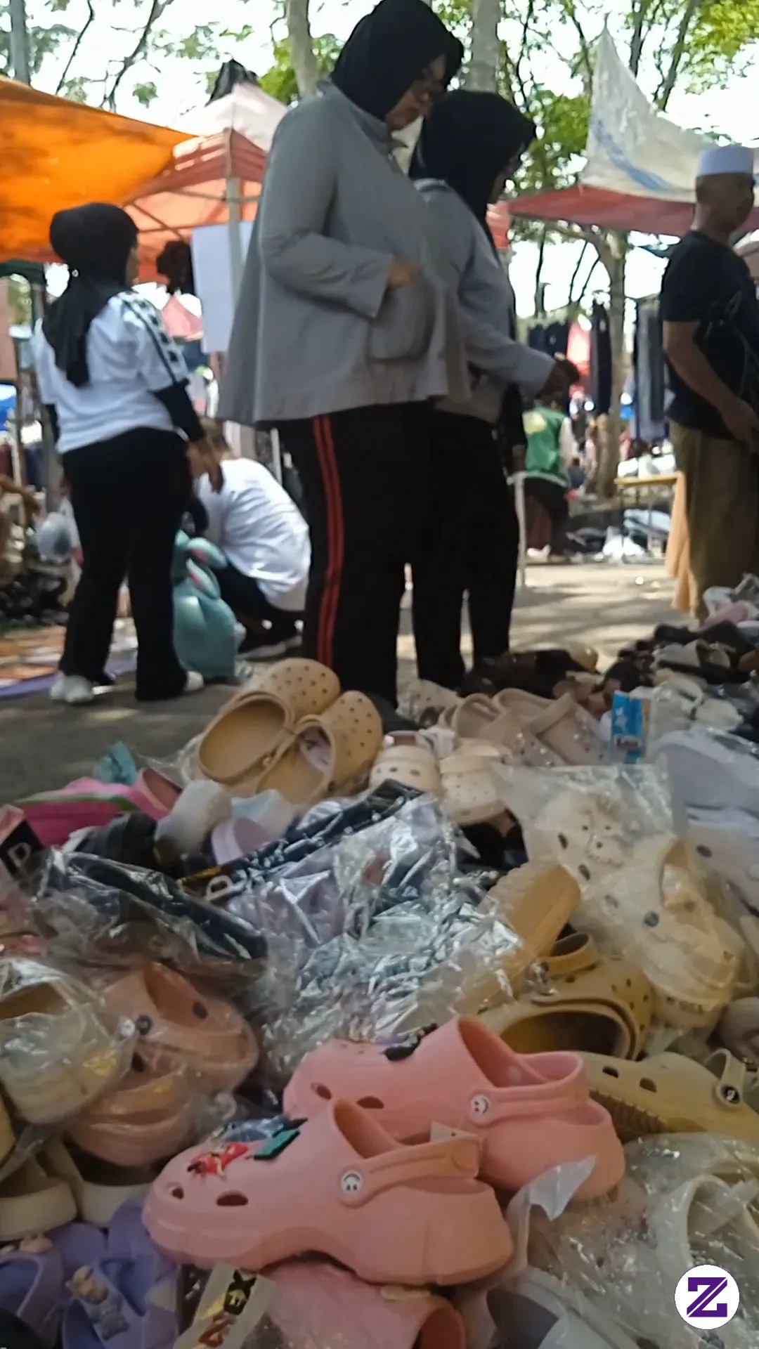 Rezeki Sudah Ada Yang Ngatur., Walau Ada Festival Juga Kojengkang Tetap Rame.