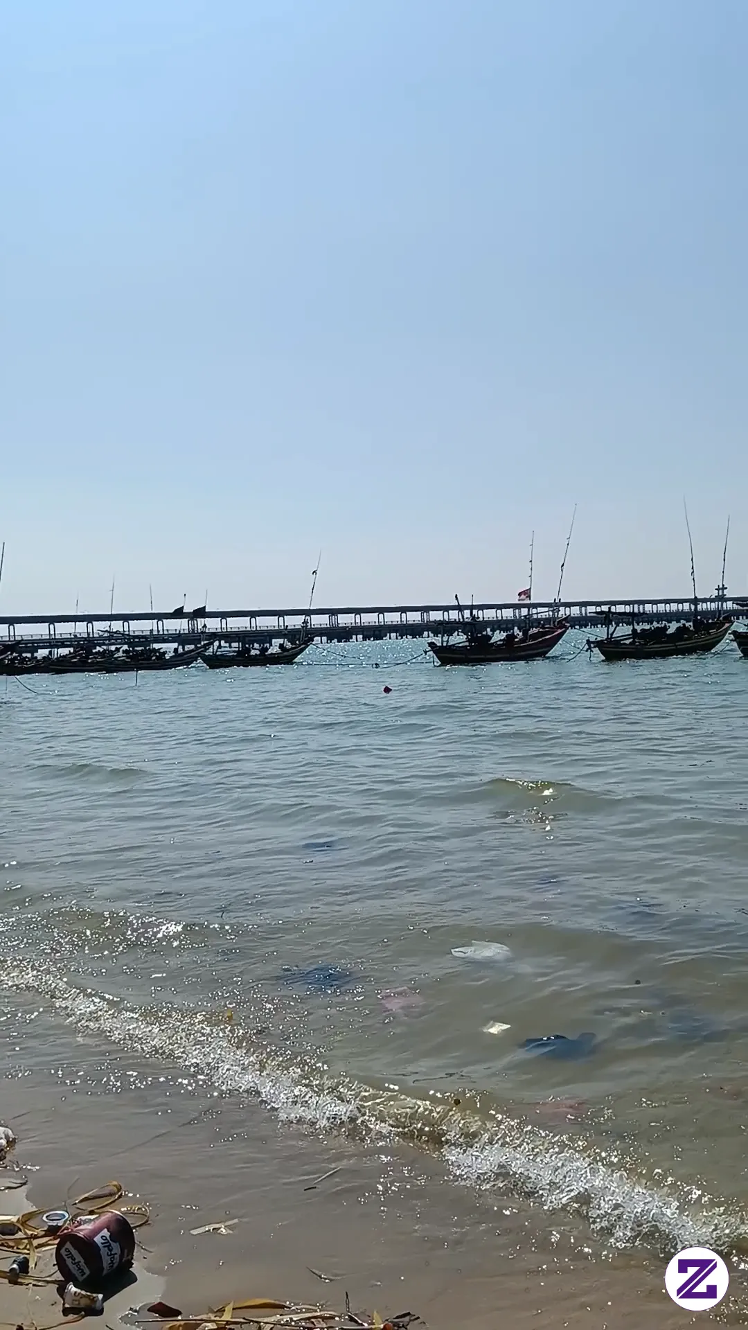 Pantai Kawasan Pantura Di Wilayah Pelabuhan Ikan