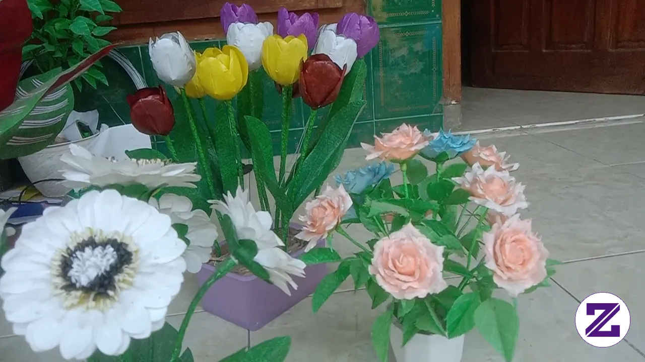 Kebun Bunga Karya Tangan Dari Kantong Kresek....