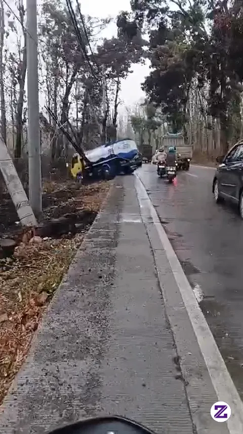 Terjadi Laka Lantas...