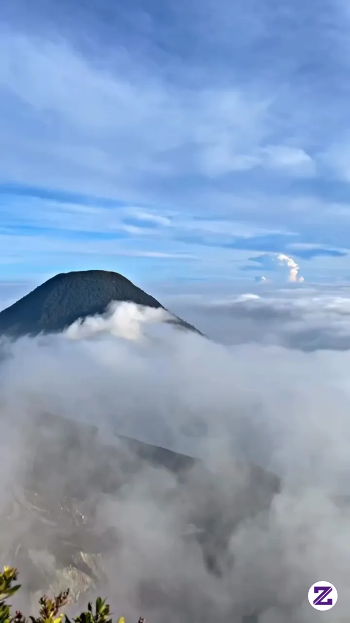 Gunung Gede Pangrango Menikmati Suasana Alam Yang Sangat Indah - Traveling - Rio Vitrah Raditia