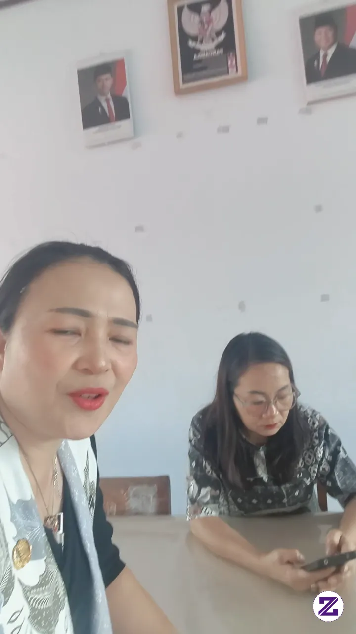 Bersama CEO Yang Menyamar.