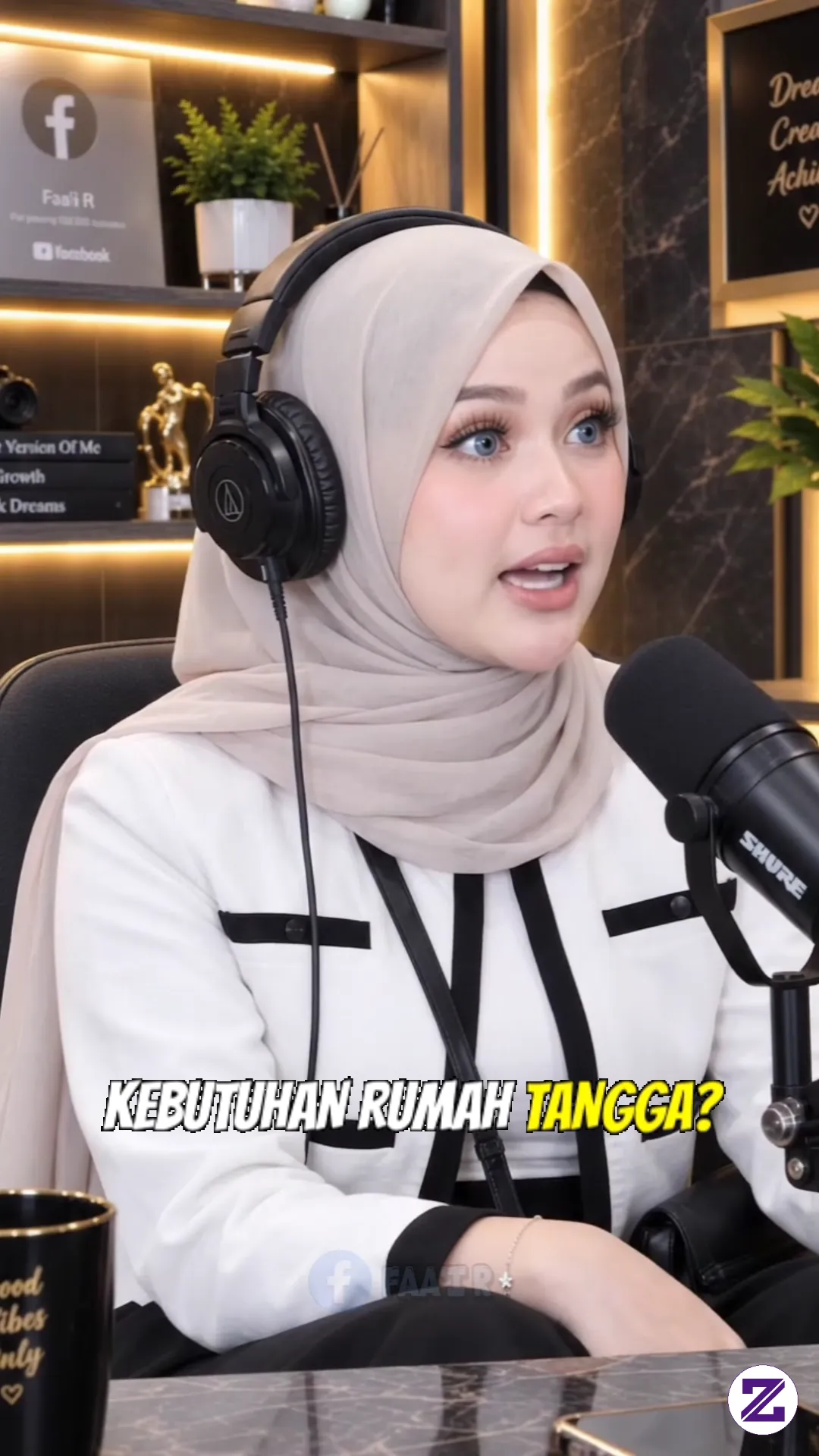 Apakah Uang Hasil Kerja Istri Wajib Untuk Membantu Kebutuhan Rumah Tangga ?