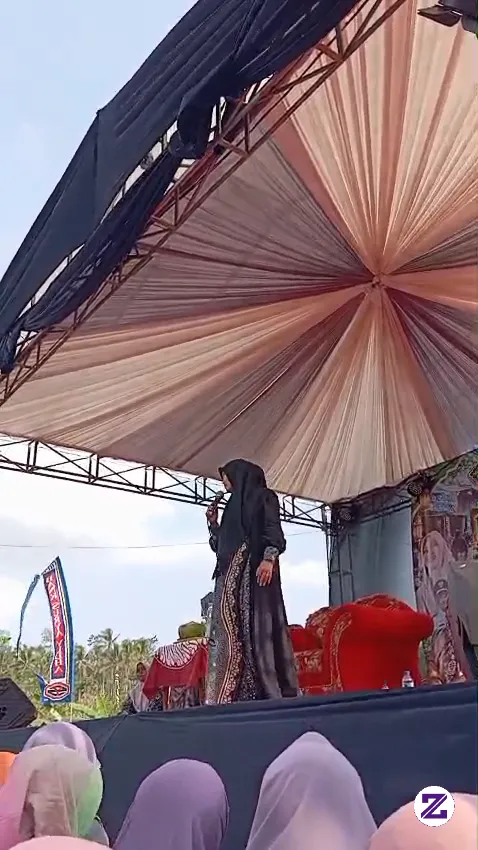 Pengajian Bersama Usty Mumpuni Handayayekti Di Gripit Banjarmangu Banjarnegara
