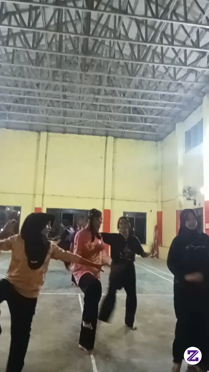 Giat Berlatih Dengan Semangat