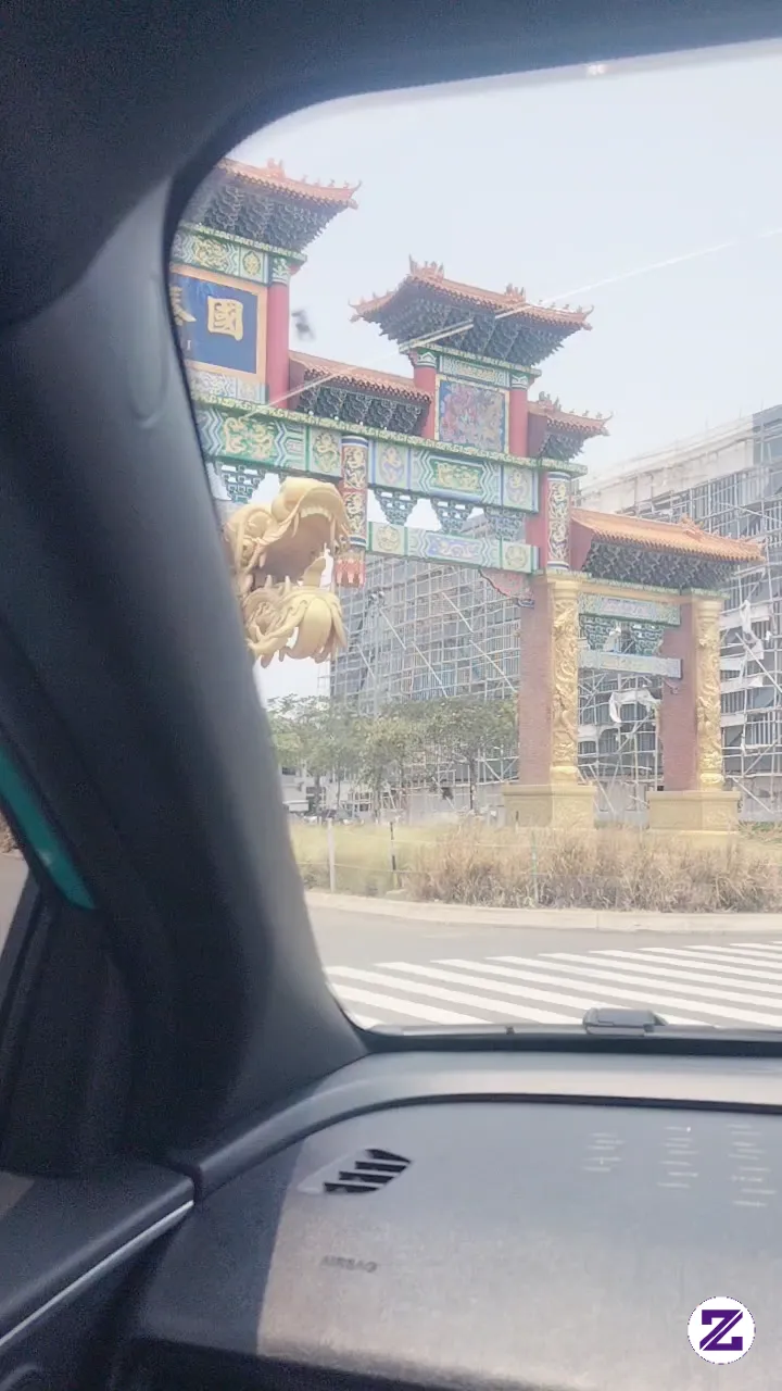 Patung Naga Di PIK2..