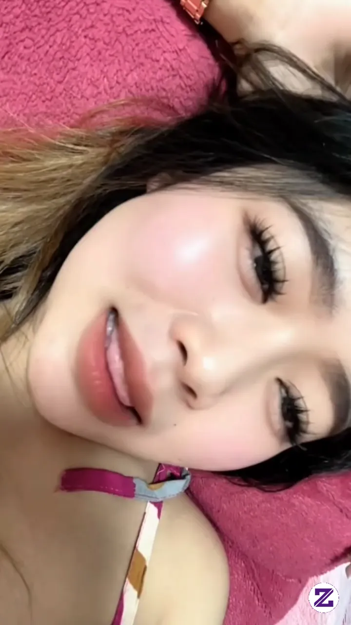 Seperti Biasa Siang Ini Sedang Menggabut Hheee😋