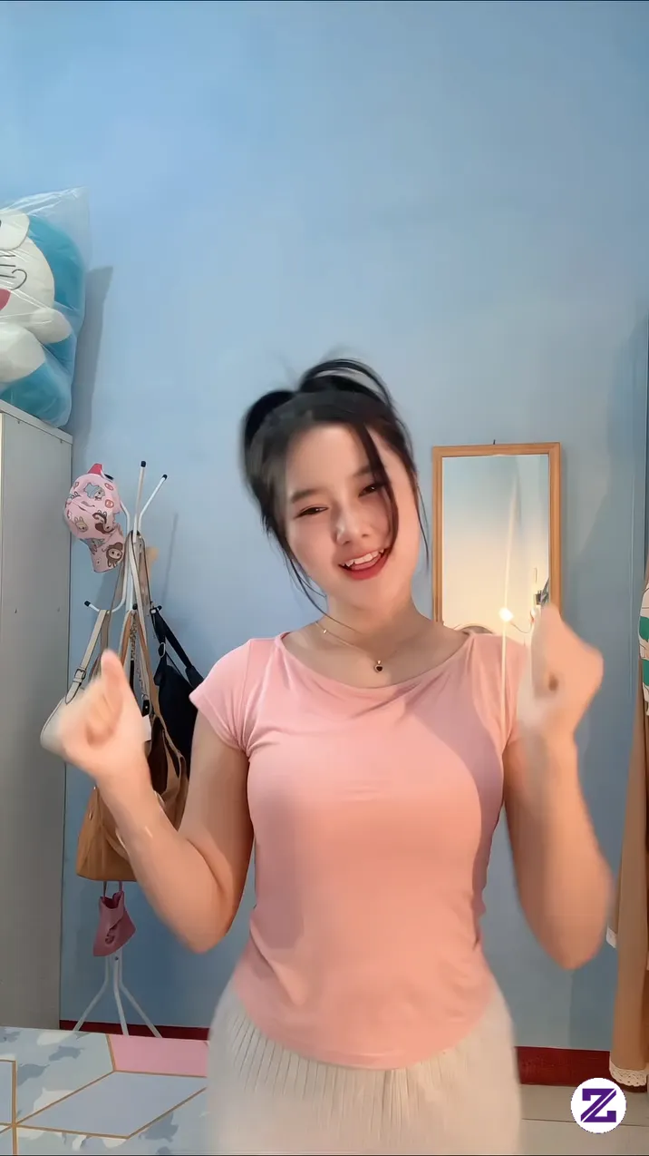 Malam Malam Mari Kita Berjoget Berdendang Ria