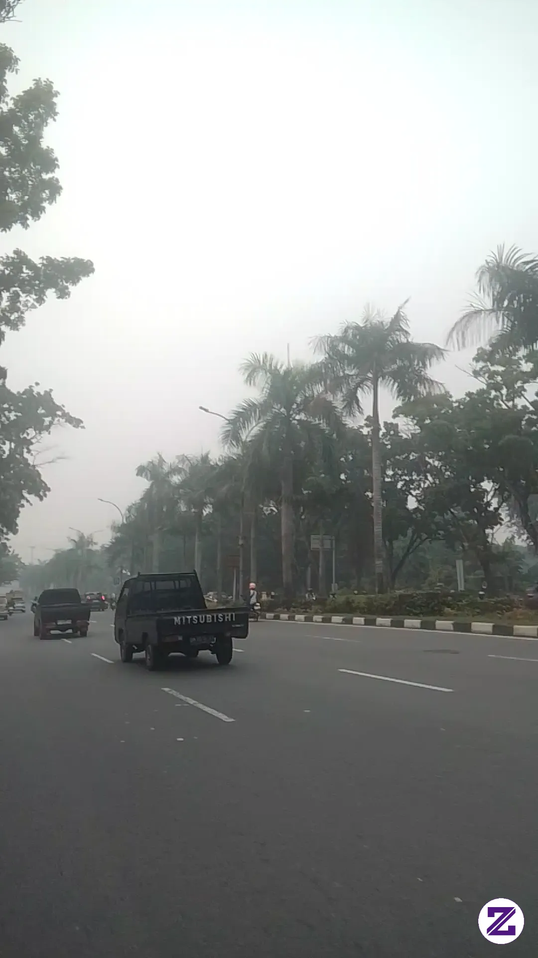 Kabu Asap Nih Kapan RedH Nya Yh ,yang Sama Di Kota Kalian Kaya Gini Tulis Di
