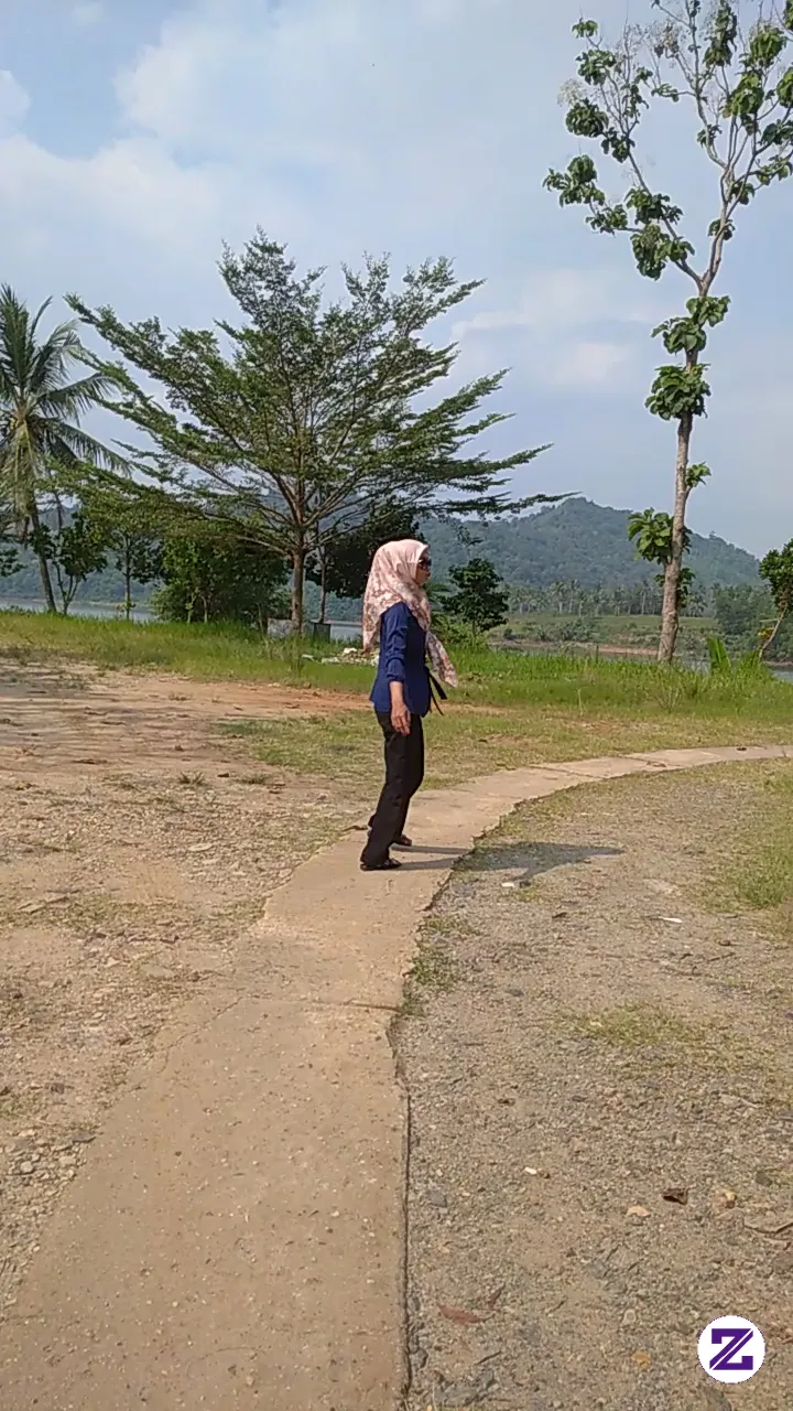 Jika Masalahnya Tidak Memiliki Jalan Keluar Maka, Keluarlah Untuk Jalan" 😜