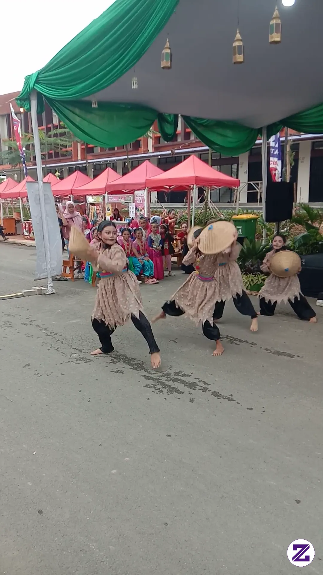 Ada Yang Tau,,?? Ini Tari Apa Yaa? #anakanakkreatif