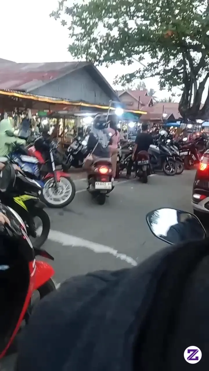 Apapun Masalahnya Jalan Jalanlah Solusi Bikin Hatiku Tenang 😁