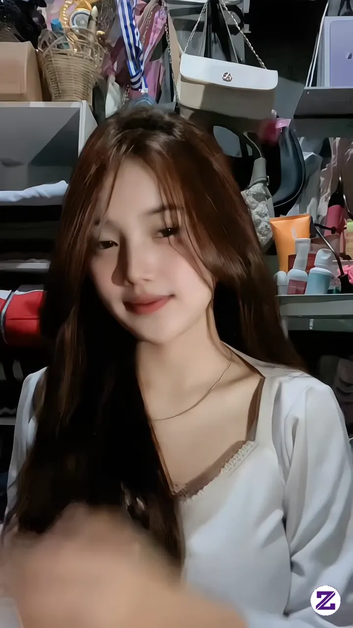 Kenapa Cowok Suka Banget Liat Bagian Dada Wanita?