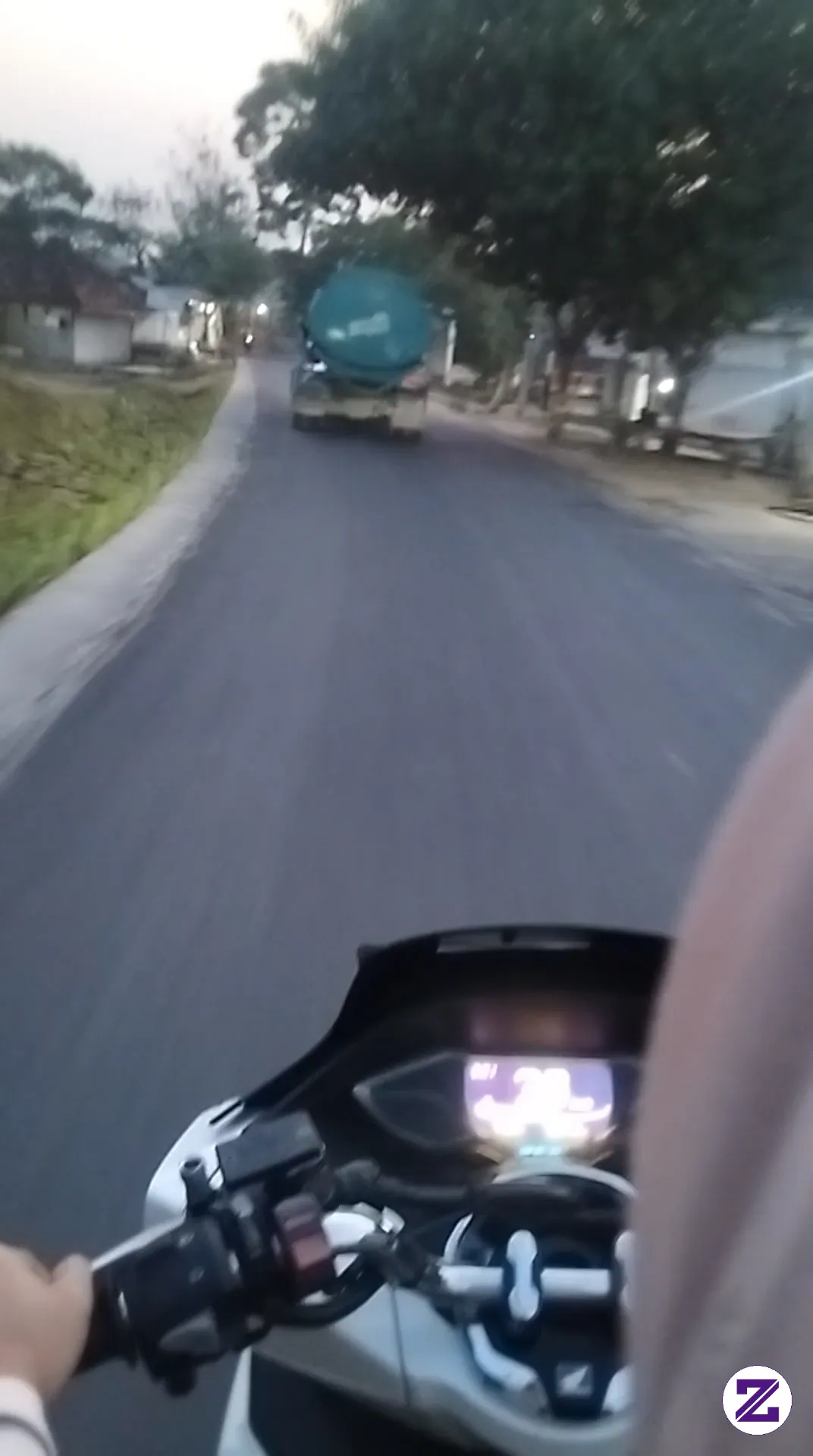 Drive In Afternoon Lets Hard Work For Dolar